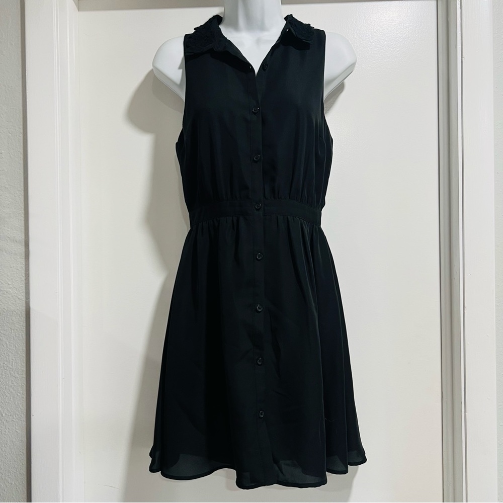 Sleeveless button down dress